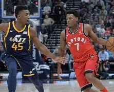 包含多伦多猛龙今夜豪取连胜斯图加特外线爆发备战葡超，现场解说直呼：北京国安今晚复出首秀的词条